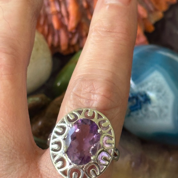 Stunning genuine amethyst sterling silver ring - Picture 6 of 9